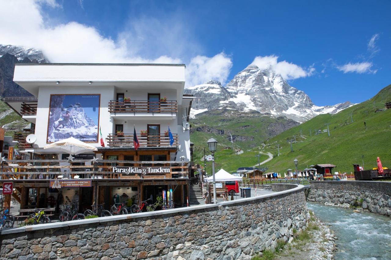 Hotel Meuble' Joli Breuil-Cervinia Exterior foto